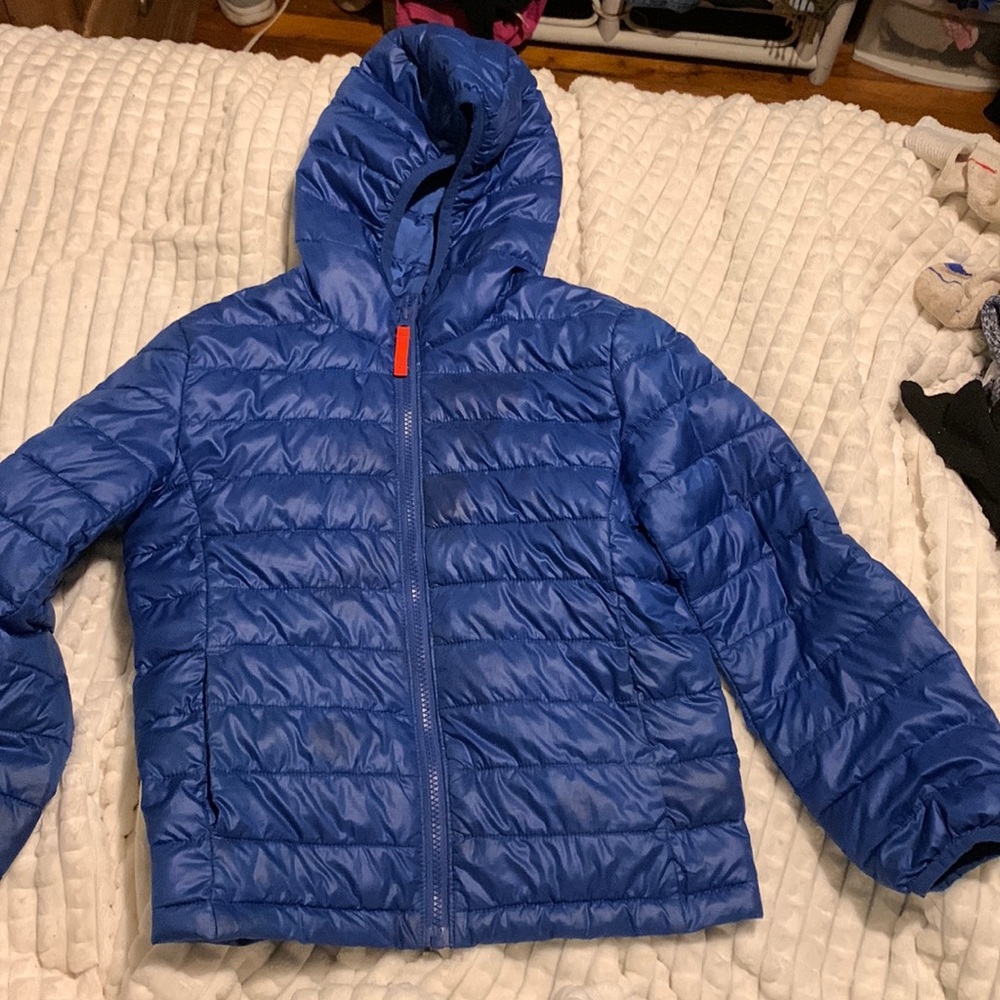 Primary puffer jacket, good condition, original photo, no filter